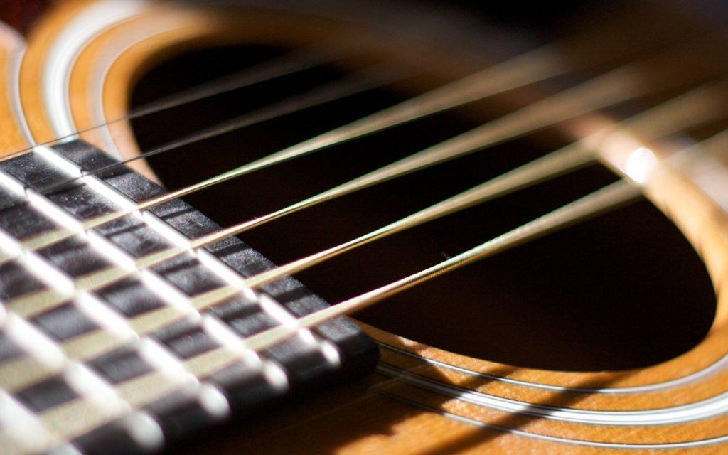 Estación de radio en vivo transmitiendo música Guitarra Clásica las 24 horas