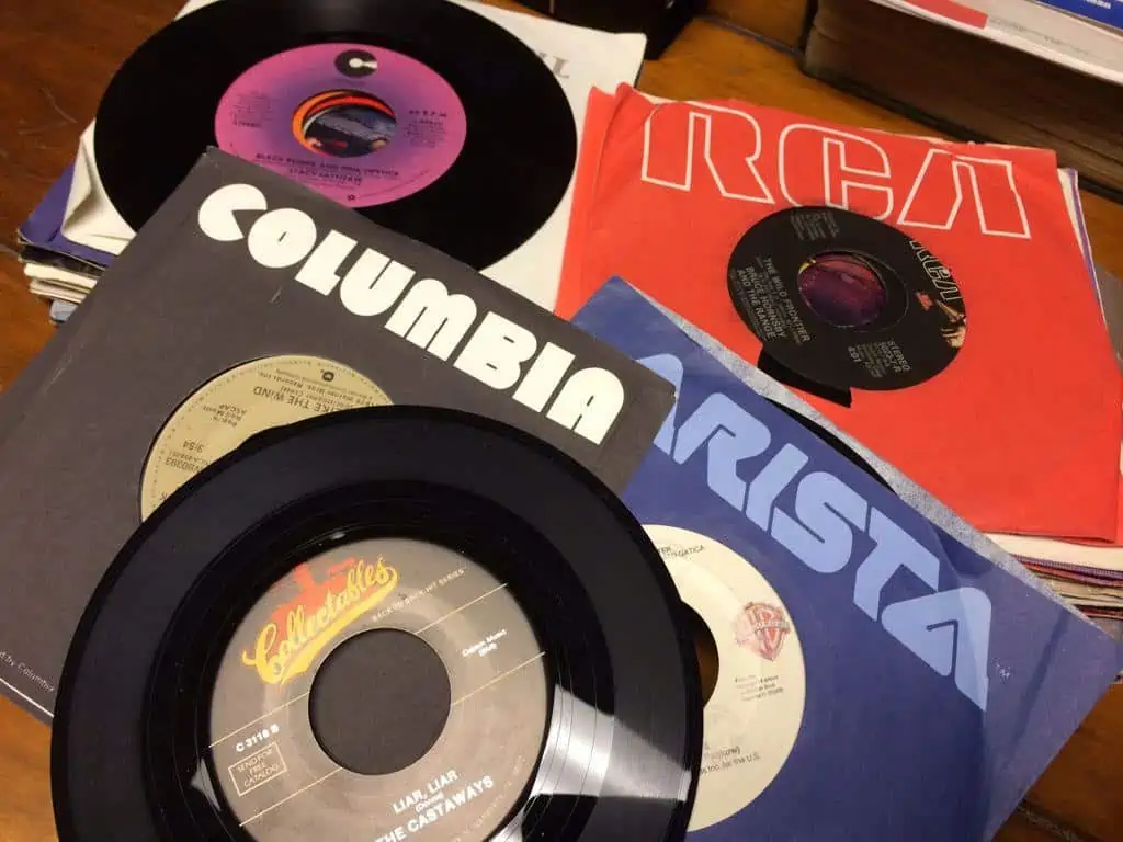 Estación de radio en vivo transmitiendo música Super 50s y 60s las 24 horas